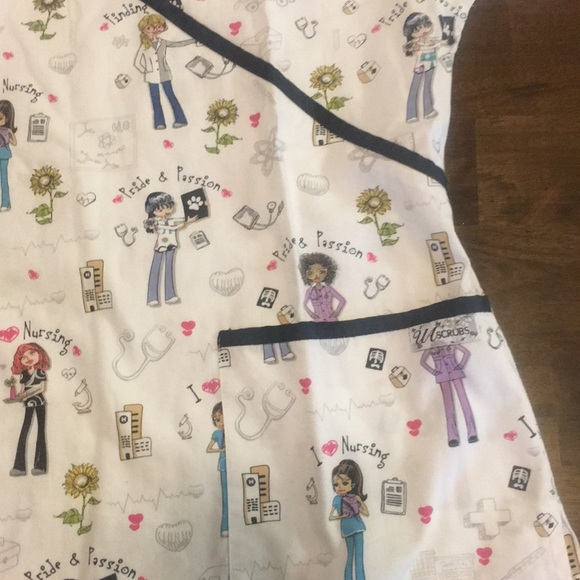 Uniform Advantage Scrub Printed Top Small - Picture 3 of 8